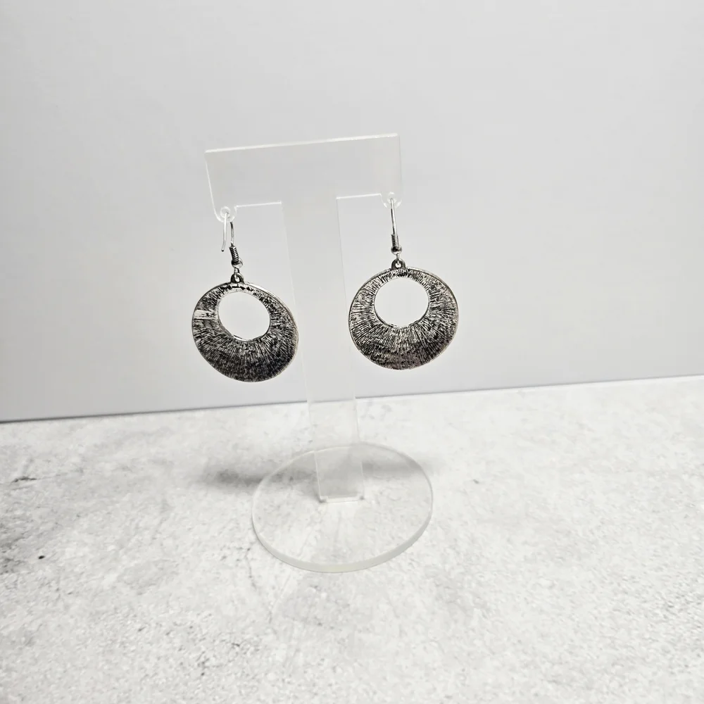 VINTAGE Black and Silver Dangle Earrings